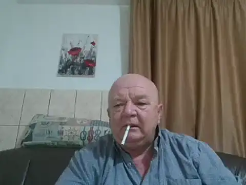 Snapshot of fullballs6 chatting on 12.27.24 fullballs6 online show from 12.27.24