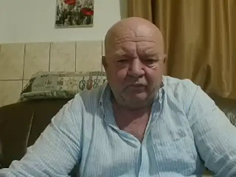 Snapshot of fullballs6 chatting on 01.06.25 fullballs6 online show from 01.06.25