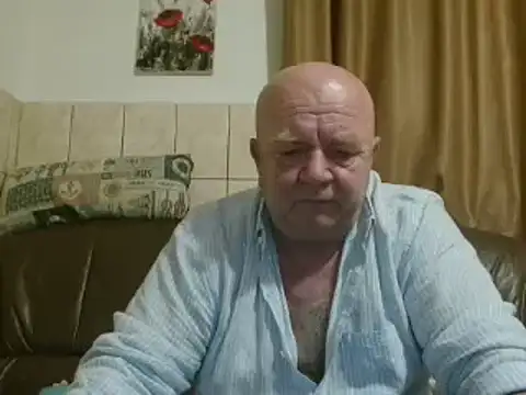 Snapshot of fullballs6 chatting on 01.15.25 fullballs6 online show from 01.15.25