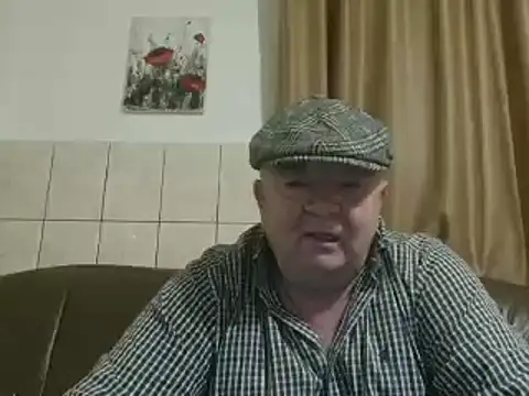 Snapshot of fullballs6 chatting on 01.26.25 fullballs6 online show from 01.26.25