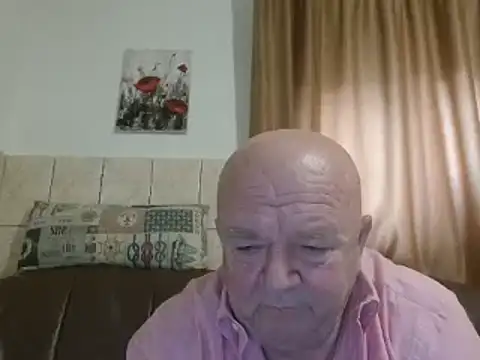 Snapshot of fullballs6 chatting on 01.27.25 fullballs6 online show from 01.27.25