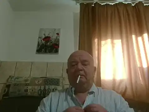 Snapshot of fullballs6 chatting on 01.28.25 fullballs6 online show from 01.28.25