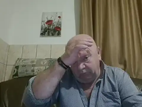 Snapshot of fullballs6 chatting on 01.29.25 fullballs6 online show from 01.29.25