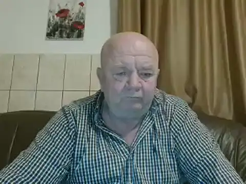 Snapshot of fullballs6 chatting on 02.10.25 fullballs6 online show from 02.10.25