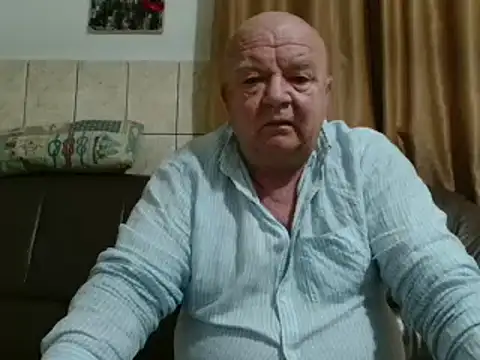 Snapshot of fullballs6 chatting on 02.27.25 fullballs6 online show from 02.27.25