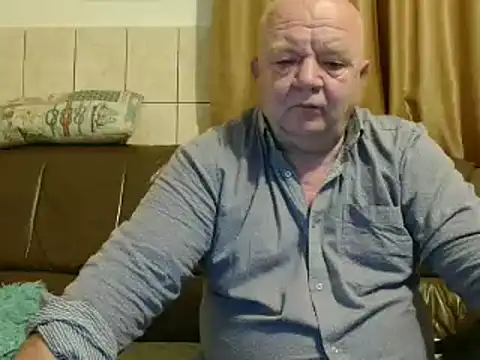 Snapshot of fullballs6 chatting on 03.03.25 fullballs6 online show from 03.03.25