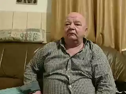 Snapshot of fullballs6 chatting on 03.07.25 fullballs6 online show from 03.07.25