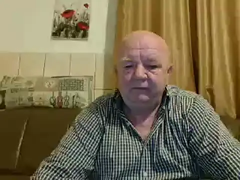 Snapshot of fullballs6 chatting on 03.16.25 fullballs6 online show from 03.16.25