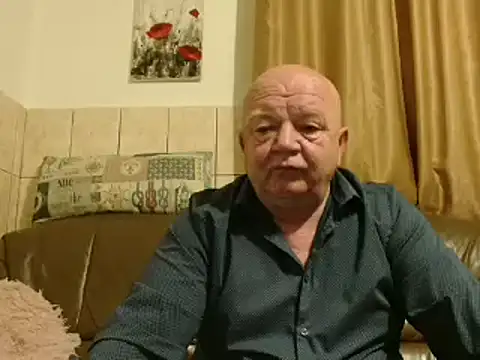 Snapshot of fullballs6 chatting on 03.21.25 fullballs6 online show from 03.21.25