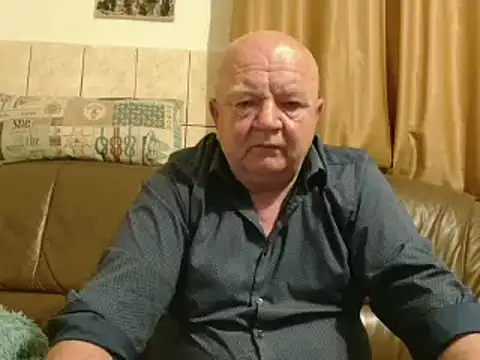 Snapshot of fullballs6 chatting on 03.22.25 fullballs6 online show from 03.22.25