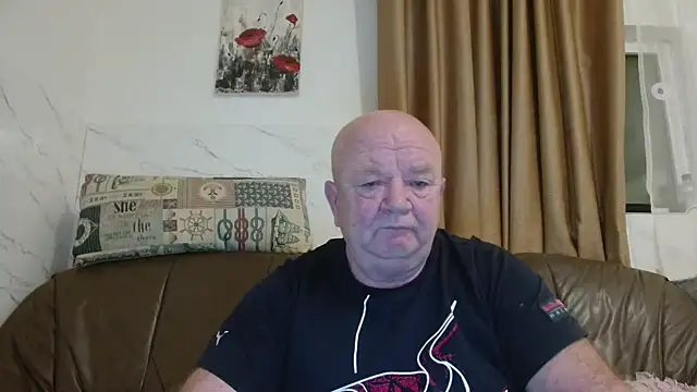 Snapshot of fullballs6 chatting on 01.10.26 fullballs6 online show from 01.10.26