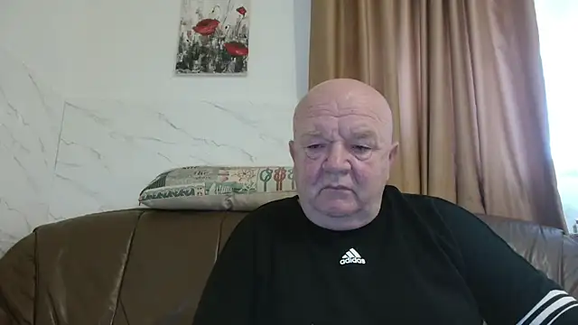 Snapshot of fullballs6 chatting on 01.14.26 fullballs6 online show from 01.14.26