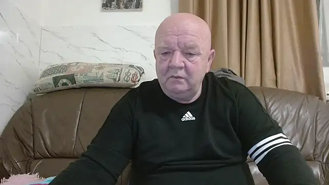 Snapshot of fullballs6 chatting on 01.19.26 fullballs6 online show from 01.19.26