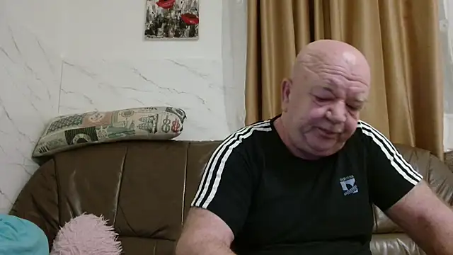 Snapshot of fullballs6 chatting on 02.16.26 fullballs6 online show from 02.16.26