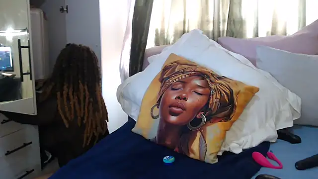 Foxybrownxx1 online show from 11.22.25