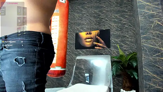 leonardsmith01 online show from 01.15.25