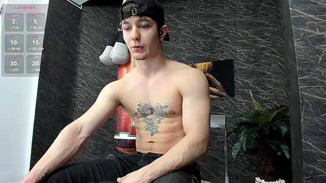 leonardsmith01 online show from 01.19.25