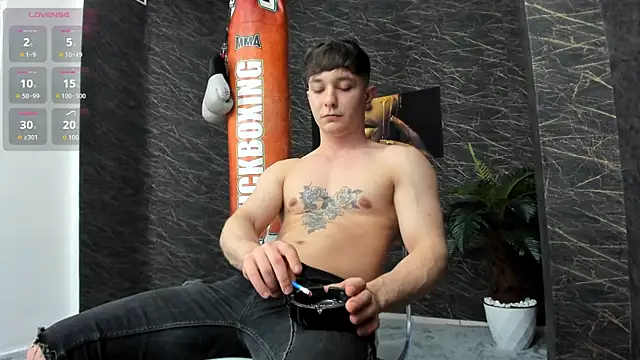 leonardsmith01 online show from 01.21.25