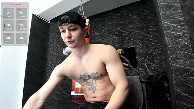 leonardsmith01 online show from 01.28.25