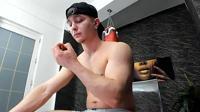 leonardsmith01 online show from 02.10.25