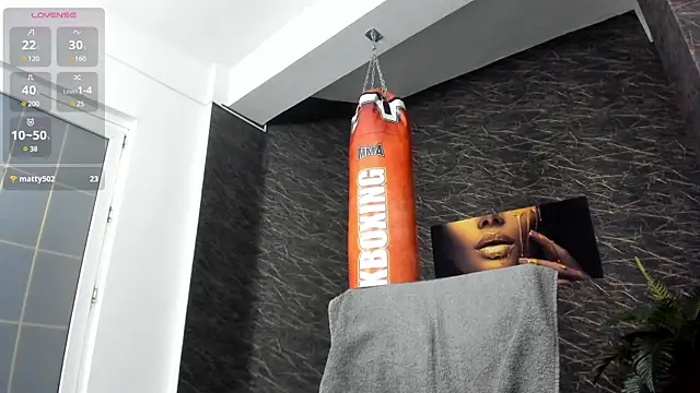 leonardsmith01 online show from 02.21.25