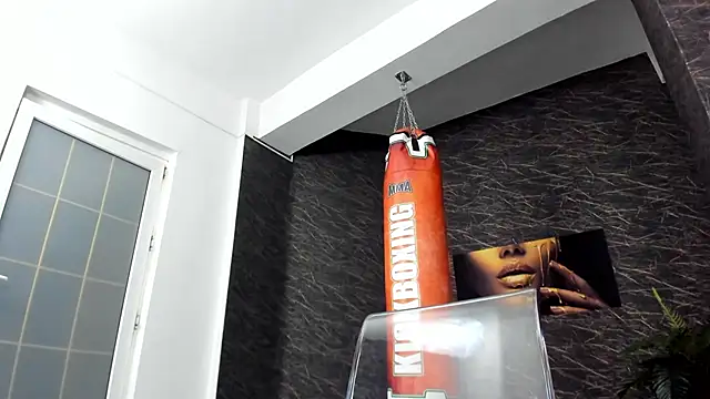 leonardsmith01 online show from 02.28.25