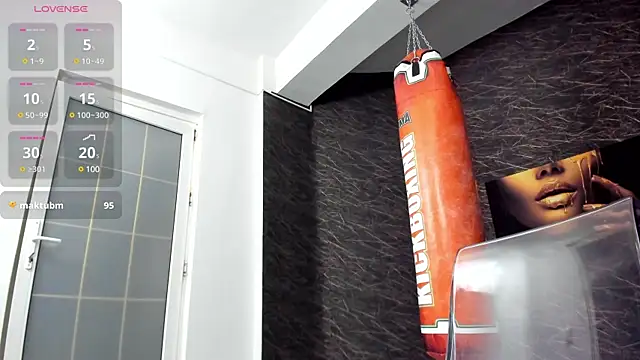 leonardsmith01 online show from 03.04.25