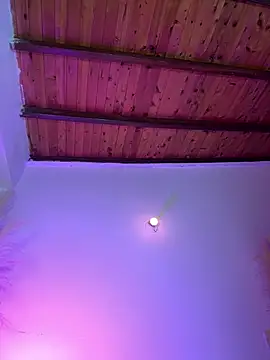 LylaLee111 online show from 02.15.25