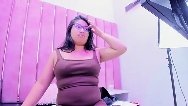 Miaa Smiith  online show from 01.16.26