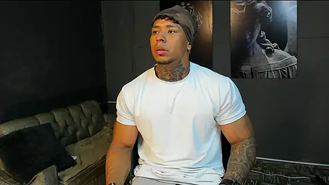 Snapshot of bradley_smith chatting on 05.26.26 bradley smith online show from 05.26.26