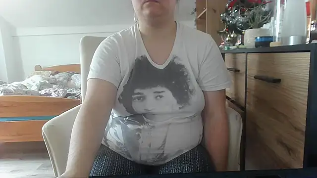 Snapshot of ReifeVenna chatting on 01.21.25 ReifeVenna online show from 01.21.25