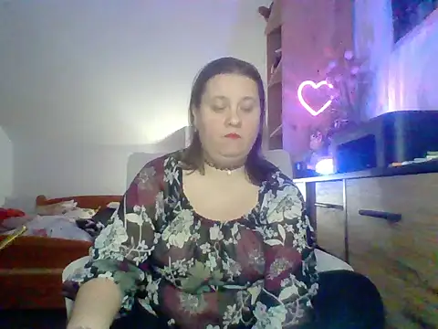 Snapshot of ReifeVenna chatting on 10.21.25 ReifeVenna online show from 10.21.25