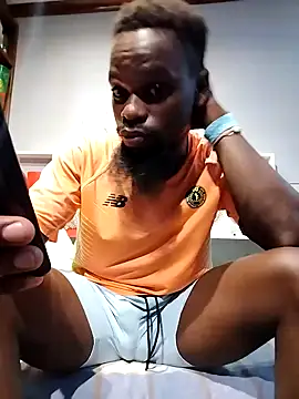 Snapshot of Chocolate_factory_man chatting on 01.14.25 Chocolate factory man online show from 01.14.25