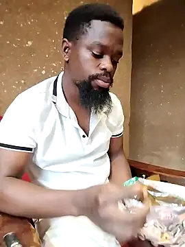 Snapshot of Chocolate_factory_man chatting on 10.30.25 Chocolate factory man online show from 10.30.25