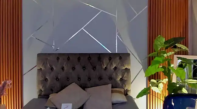 Snapshot of SofiaGomez420 chatting on 12.30.24 SofiaGomez420 online show from 12.30.24