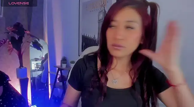 Snapshot of SofiaGomez420 chatting on 01.22.25 SofiaGomez420 online show from 01.22.25