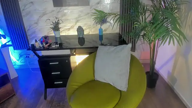 Snapshot of SofiaGomez420 chatting on 02.08.25 SofiaGomez420 online show from 02.08.25