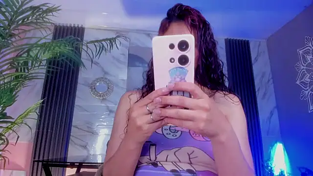 Snapshot of SofiaGomez420 chatting on 02.11.25 SofiaGomez420 online show from 02.11.25