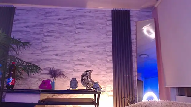 Snapshot of SofiaGomez420 chatting on 03.19.25 SofiaGomez420 online show from 03.19.25