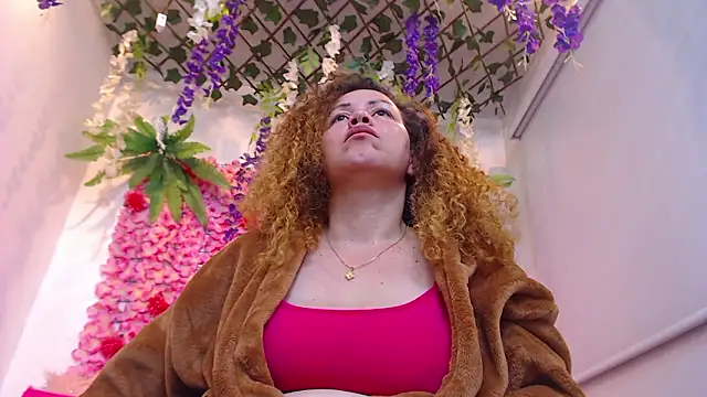 BLONDE SEXYHOT online show from 02.05.26