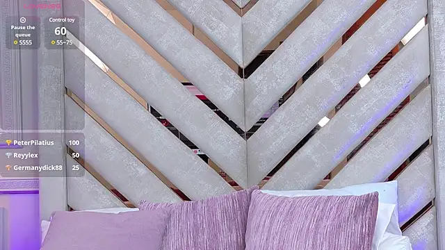 Snapshot of Kendall-Moll chatting on 02.28.25 Kendall-Moll online show from 02.28.25