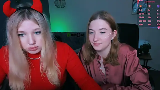 juli kisss online show from 02.01.25