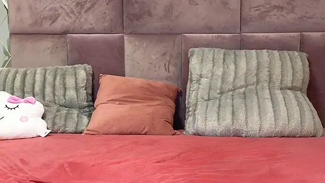 Snapshot of SweetScribe chatting on 12.29.24 SweetScribe online show from 12.29.24