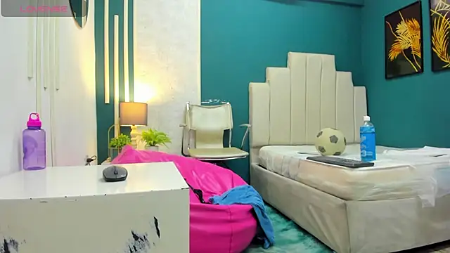 Austin Cardieff online show from 12.27.24