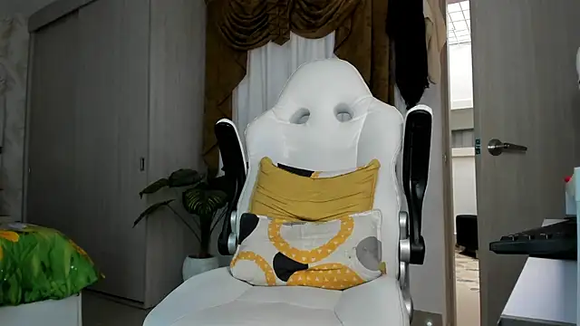 cherryfox88 online show from 04.18.26