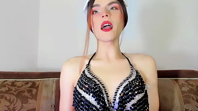 Snapshot of TatiGil chatting on 10.09.25 TatiGil online show from 10.09.25