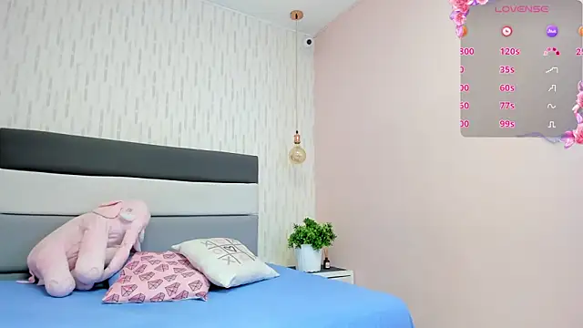 ALICESTARKK online show from 03.21.25