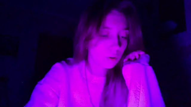 qwolll online show from 03.14.25