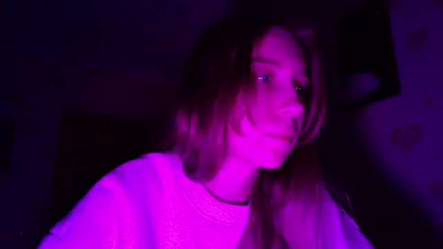 qwolll online show from 03.15.25