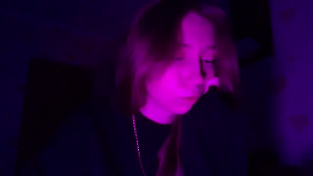 qwolll online show from 03.18.25